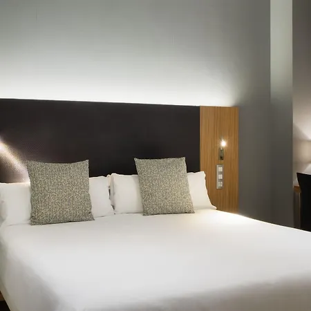 Hotel Petit Palace Tres Cruces
