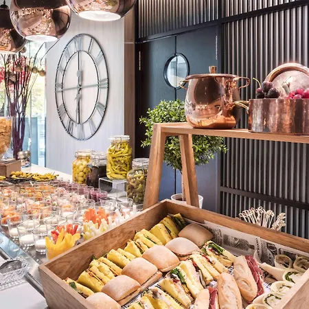 Melia Castilla Szálloda Madrid