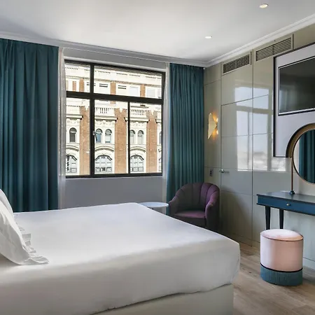 Vincci Capitol Hotel 4*