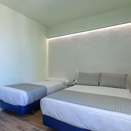 Charlotte-gran Via Hostel Madrid