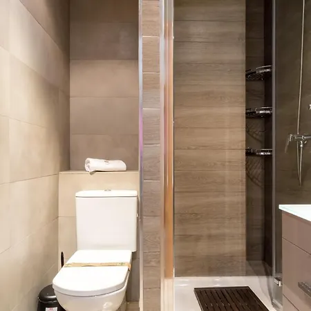 Apartment Modern Bright -1bedroom 1bath -cuatro Caminos Madrid
