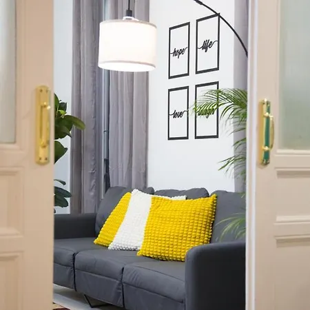Apartment Lujosa En Cortes