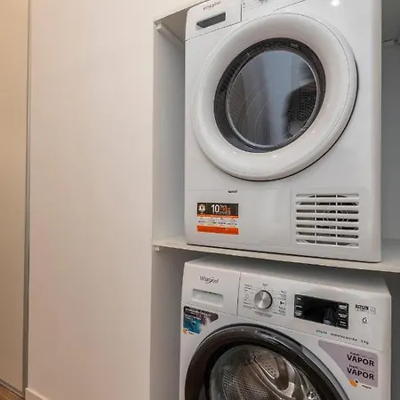 Apartment New 1 Min Metro, Cozy 1 Bed Close To Downtown, Wifi A Madrid