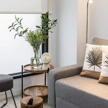 Duplex In B. Salamaca - Wizink Center 6 Pax H126 شقة *