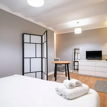 Chamberi - Quiet Flat, Ideal For Families Cas Apartment Madrid
