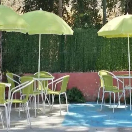 Aravaca Garden מלון