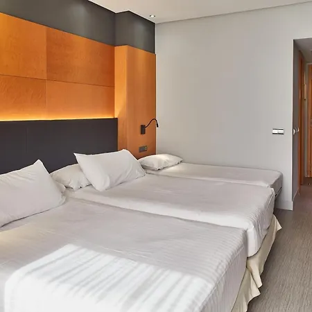 Silken Puerta Hotel 4*