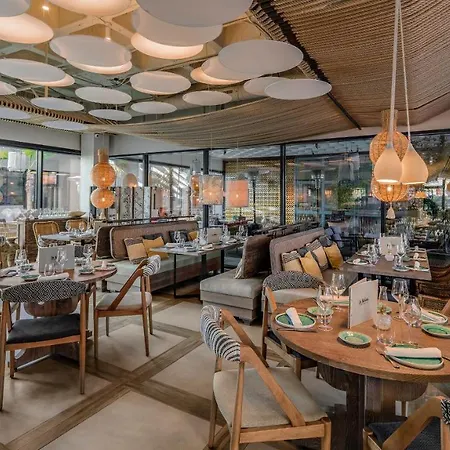 Aravaca Village 4*