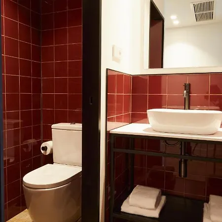 Latroupe Prado Hostel *