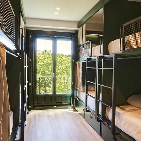 Latroupe Prado Hostel