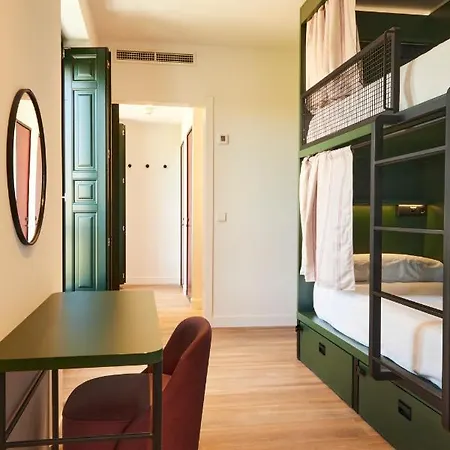 Latroupe Prado Hostel Μαδρίτη
