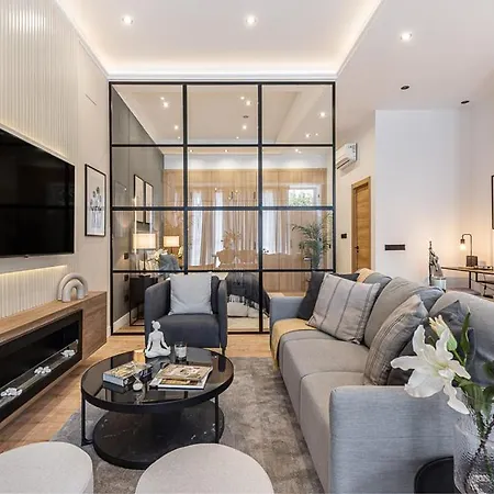 Exyca Embajadores Apartamento