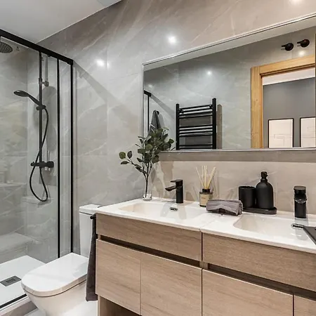 Exyca Embajadores Apartamento