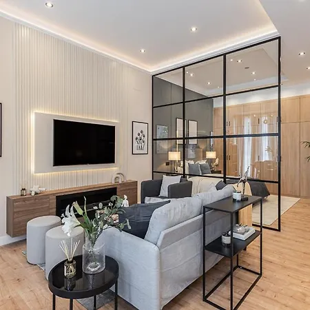 Exyca Embajadores Apartamento