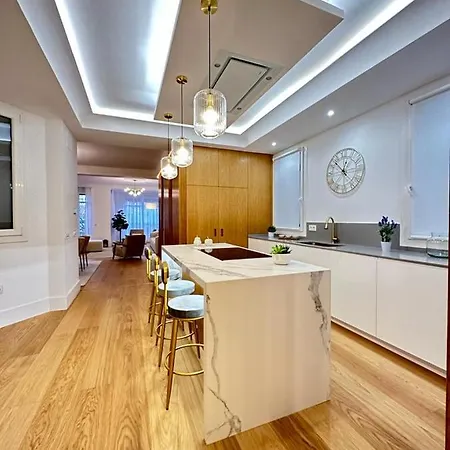 Luxury Flat Rox Apartment