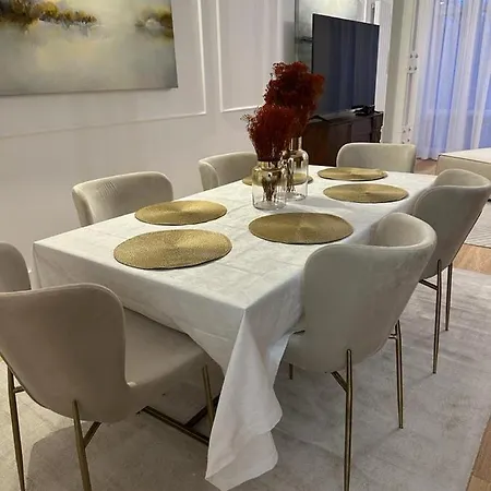 Luxury Flat Rox *