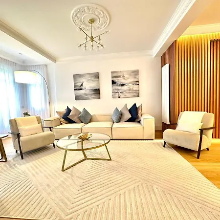 Apartment Luxury Flat Rox