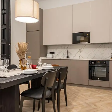 Malasana VII 3Br 3Bh Apartment