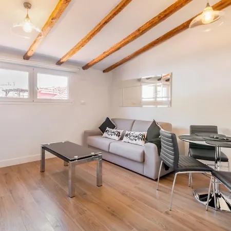 Bright Duplex- 1bd 1,5 Bth - Sol