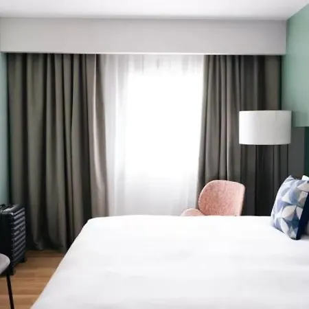 Hotel Voco Retiro By Ihg 4*