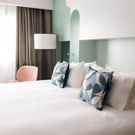 Hotel Voco Retiro By Ihg Madryt