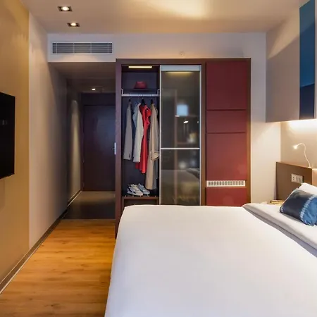 Voco Retiro By Ihg Hotel Madryt
