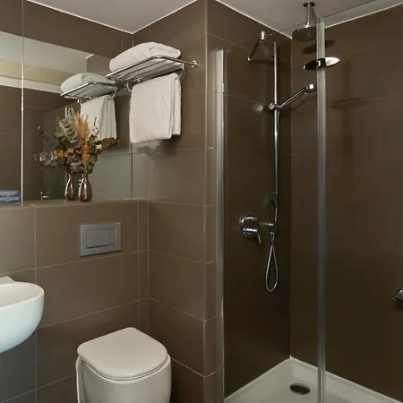 Voco Retiro By Ihg Hotel Madryt