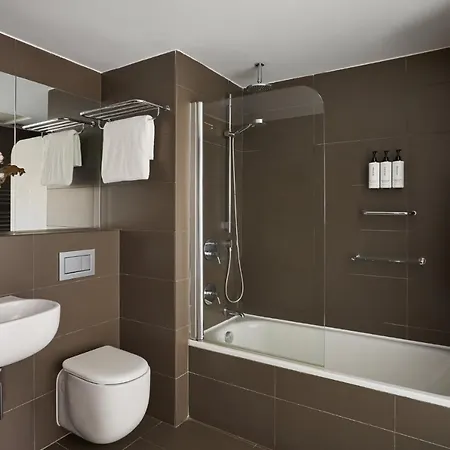 Hotel Voco Retiro By Ihg 4*