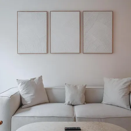 Amazing Apartment-3bedrooms 3bathrooms-lavapies Madrid