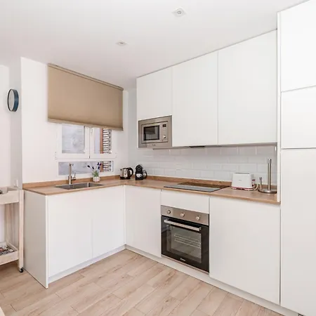 Chueca I Calle Farmacia 1br 1bh Apartment *
