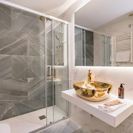 Chueca I Calle Farmacia 1br 1bh Apartment Madrid