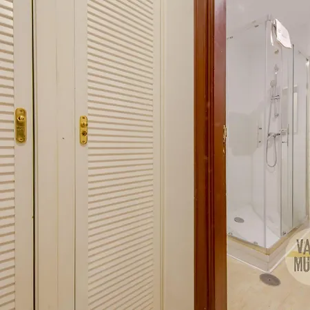 Beautiful Loft 3pax En Huertas-cortes Apartamento