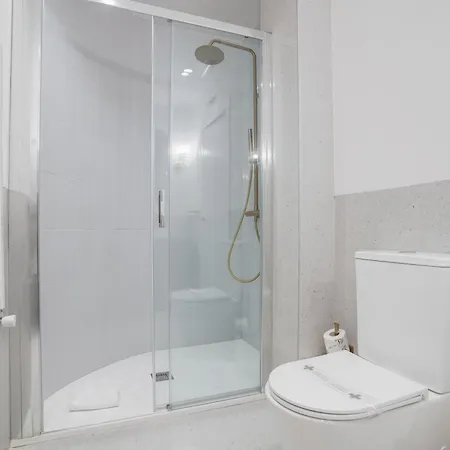 Apartment Amazing Apartment-3bedrooms 3bathrooms-lavapies *