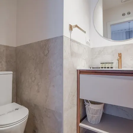 Apartment Amazing Apartment-3bedrooms 3bathrooms-lavapies *