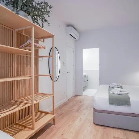 Amazing Apartment-3bedrooms 3bathrooms-lavapies *