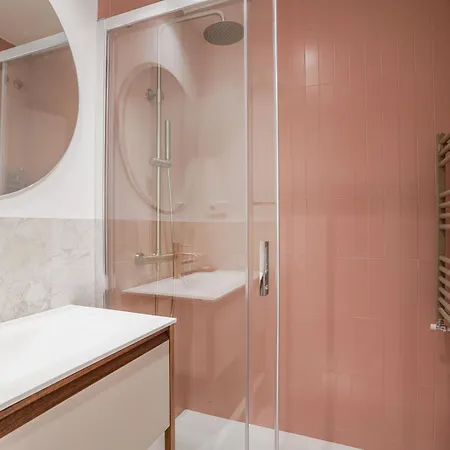 Amazing Apartment-3bedrooms 3bathrooms-lavapies *