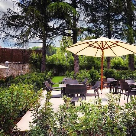 Jardin Real De Mirasierra Hotel Madrid