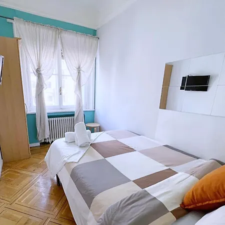 Econostay Plaza De Espana * Madryt