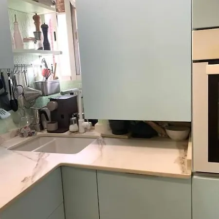 Exclusivo Y Acogedor Piso Con Encanto En Plaza Chueca, Con Aire Acondicionado Y Calefaccion *
