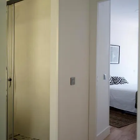Lejlighed Diaphanous And Modern- 2bd 2bth- Plaza Espana *
