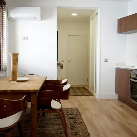 Diaphanous And Modern- 2bd 2bth- Plaza Espana Lejlighed *