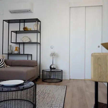 Diaphanous And Modern- 2bd 2bth- Plaza Espana * Madrid