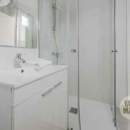 Apartment Atico Calle Silva 3pax Con Terraza Esquina Con Gran Via E2 *