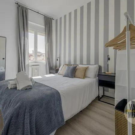 Central&cool 7pax En La Latina-centro De Апартаменты