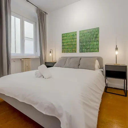 Classic 7pax En La Latina-centro De * Madrid