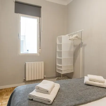 Apartment Wide & Modern- 3bd 1bth- Delicias *