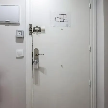 Piso Temporal Estudiantes Palacio Real Appartamento *