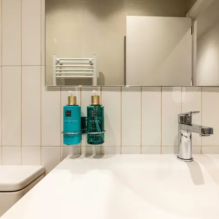 New Designed Flat 3 Bedrooms 2 Showers Madrid