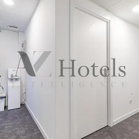Ayz Ulises - Auto Check-in Guest house Madrid