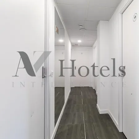 Ayz Ulises - Auto Check-in * Madrid